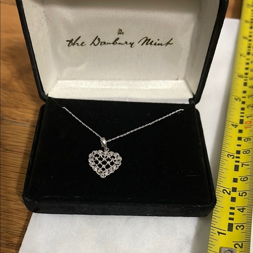 Danbury Mint Silver Heart Necklace